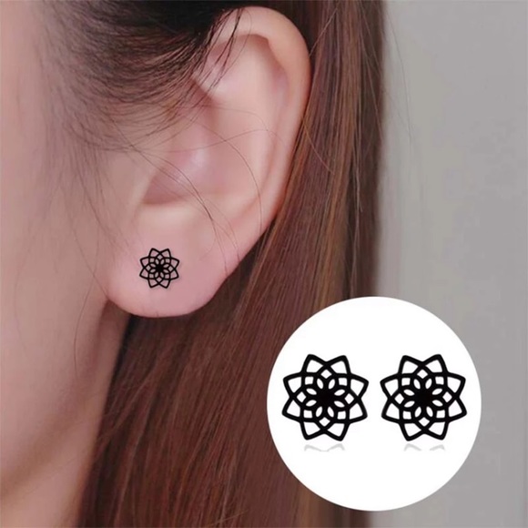 Jewelry - Black Lotus Flower Stud Earrings